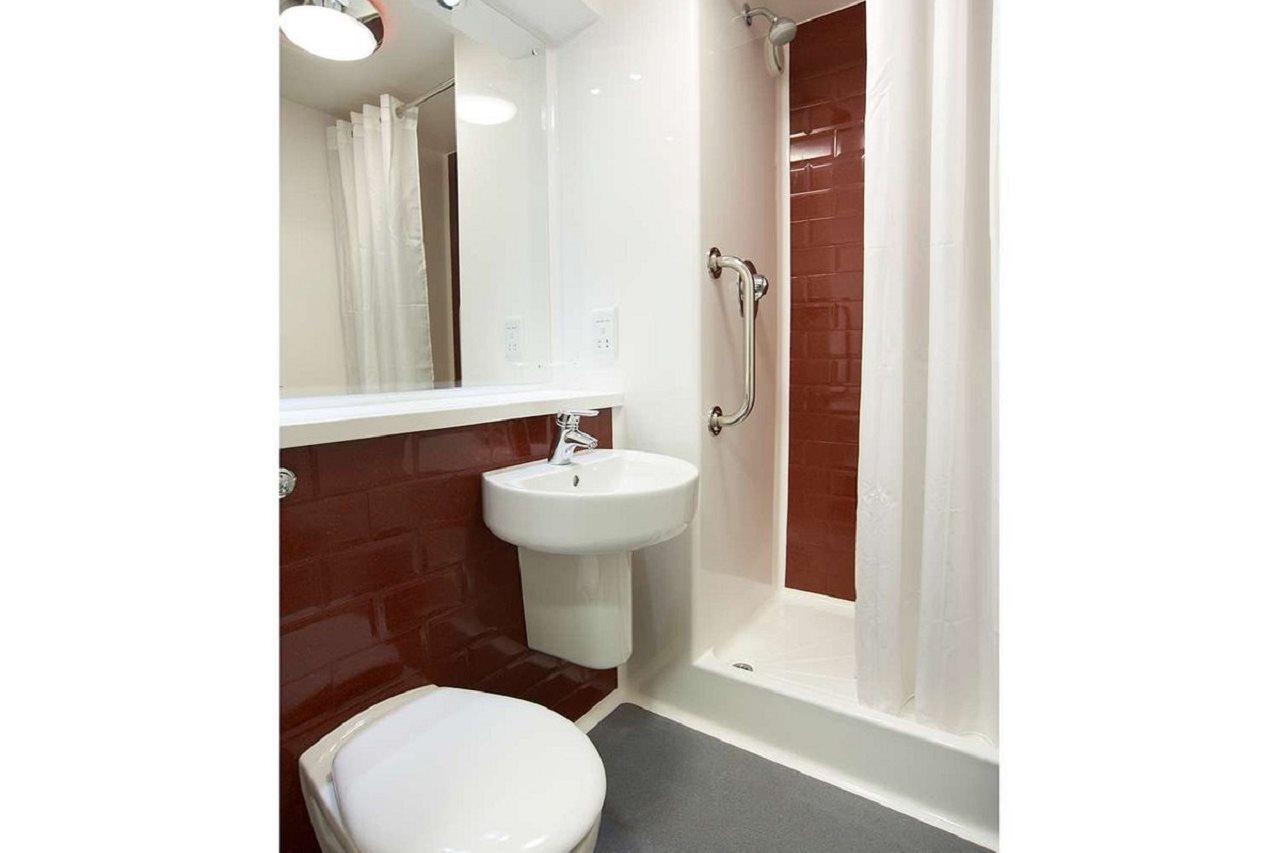 Travelodge Chelmsford Bagian luar foto